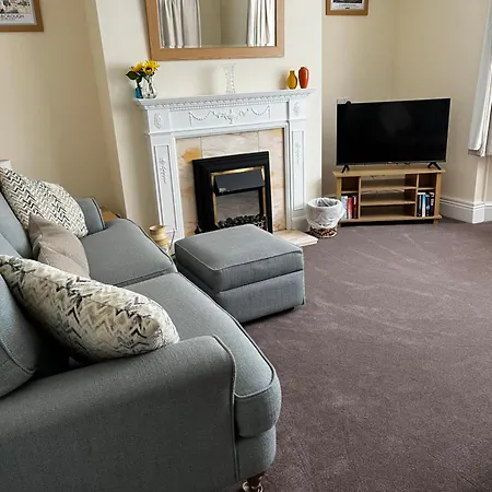Apartment Parade Holiday Apartments Scarborough