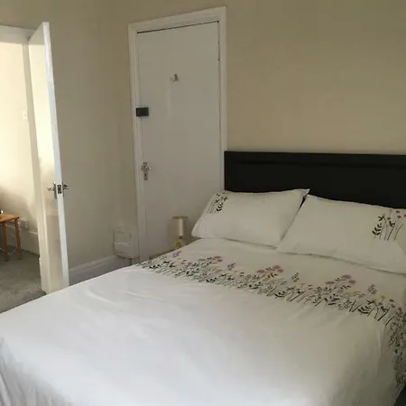 Parade * Scarborough