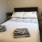 Parade Holiday Apartments *