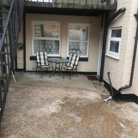 Parade Holiday Apartments *